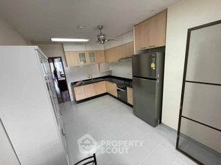 For rent 3 bedrooms condo in Watthana, Bangkok