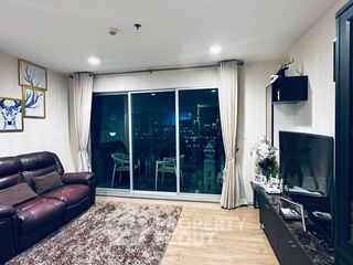 For rent 2 bedrooms condo in Yan Nawa, Bangkok