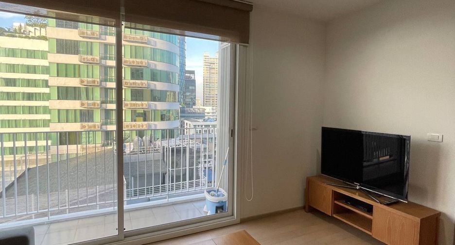 For rent 1 bed condo in Watthana, Bangkok