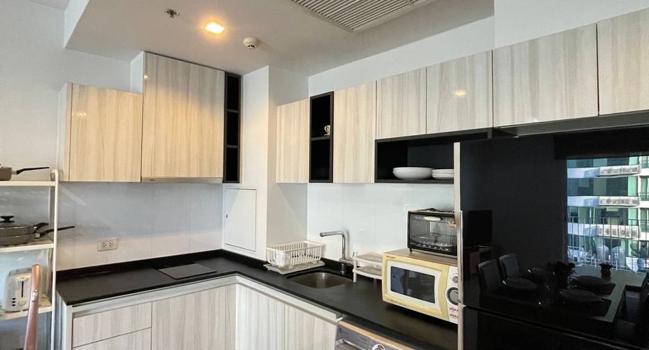 For rent 1 bed condo in Watthana, Bangkok