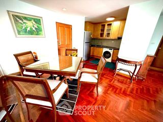 For rent 2 bedrooms condo in Yan Nawa, Bangkok