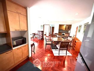 For rent 2 bedrooms condo in Yan Nawa, Bangkok
