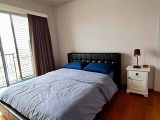 For rent 3 bedrooms condo in Khlong San, Bangkok