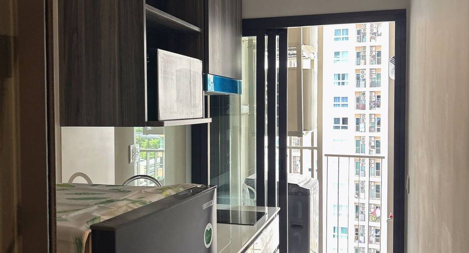 Wohnung zur Miete mit 1 Zimmer in Phra Khanong, Bangkok