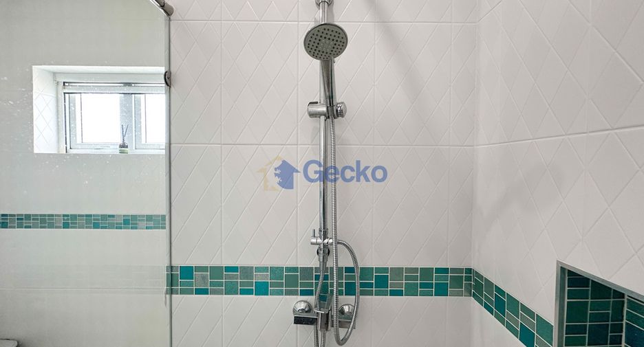 For rent 4 bedrooms house in Bang Lamung, Chonburi
