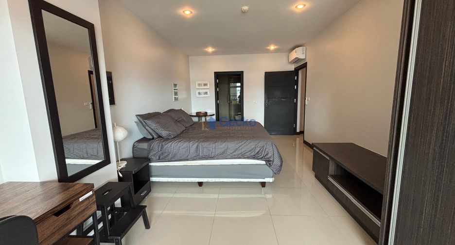 For rent 3 bedrooms condo in Bang Lamung, Chonburi
