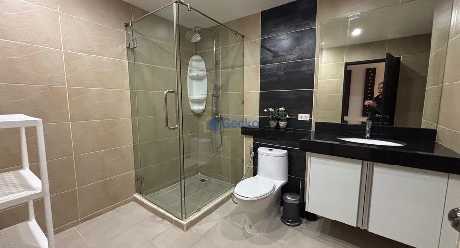 For rent 3 bedrooms condo in Bang Lamung, Chonburi