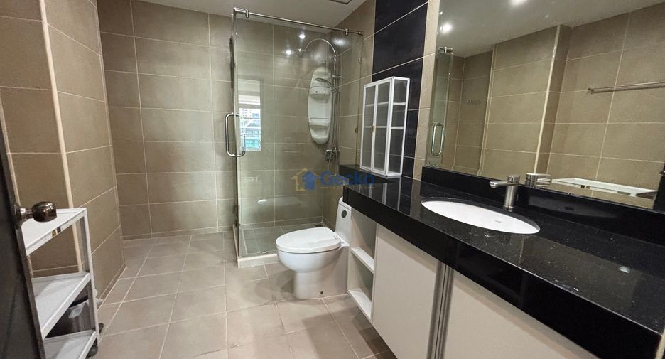 For rent 3 bedrooms condo in Bang Lamung, Chonburi