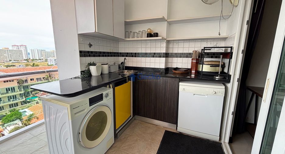 For rent 3 bedrooms condo in Bang Lamung, Chonburi