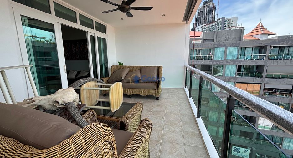 For rent 3 bedrooms condo in Bang Lamung, Chonburi
