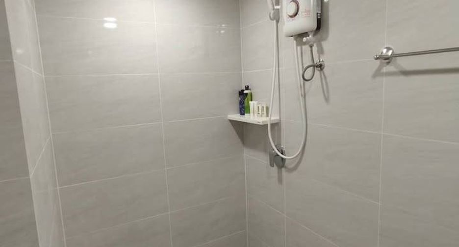 For rent 2 bedrooms condo in Bang Phlat, Bangkok