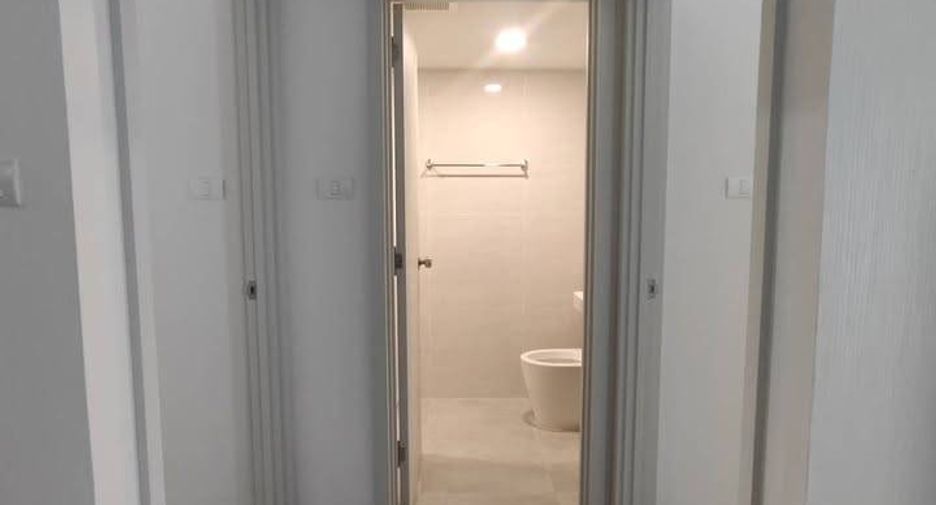For rent 2 bedrooms condo in Bang Phlat, Bangkok