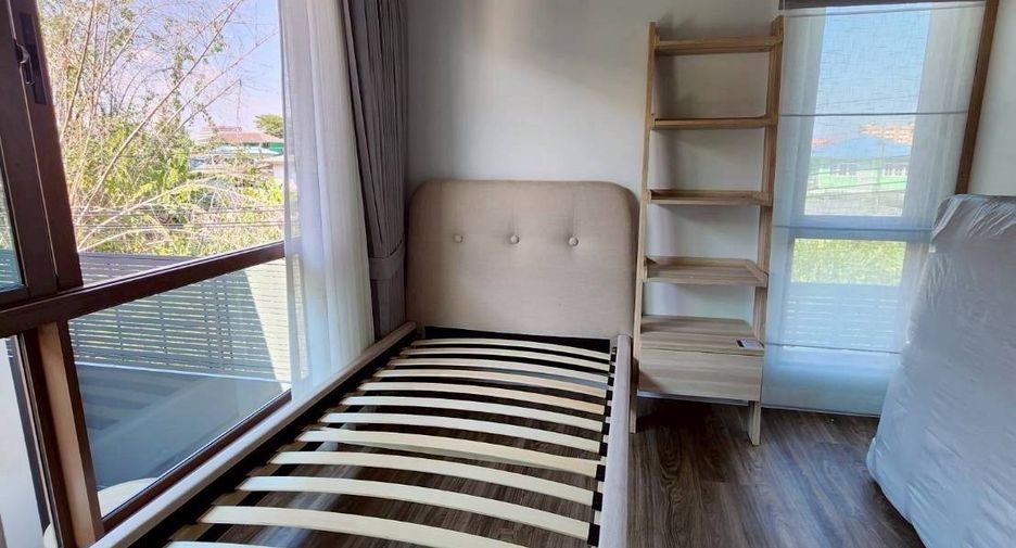 For rent 4 bedrooms house in Bang Kapi, Bangkok