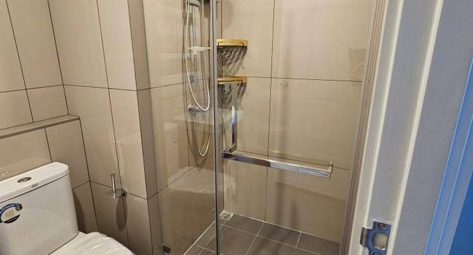 For rent 2 bedrooms condo in Bang Kapi, Bangkok