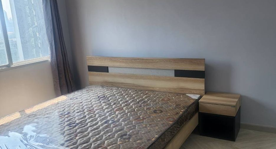 For rent 2 bedrooms condo in Ratchathewi, Bangkok