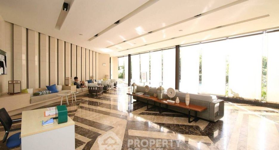 For rent 2 bedrooms condo in Yan Nawa, Bangkok