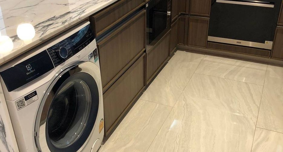 For rent 2 bedrooms condo in Sathon, Bangkok