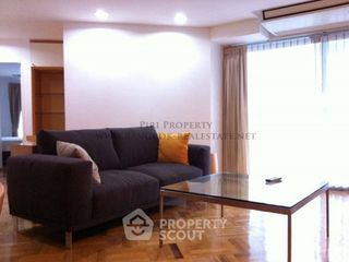 For rent 2 bedrooms condo in Yan Nawa, Bangkok