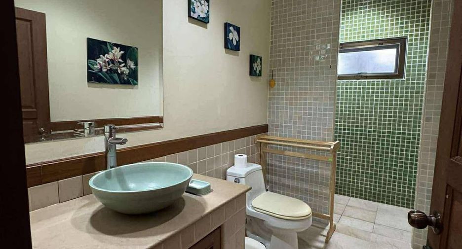 For rent 4 bedrooms house in Bang Lamung, Chonburi