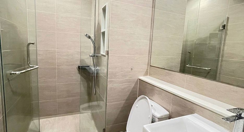 For rent 3 bedrooms condo in Bang Kho Laem, Bangkok