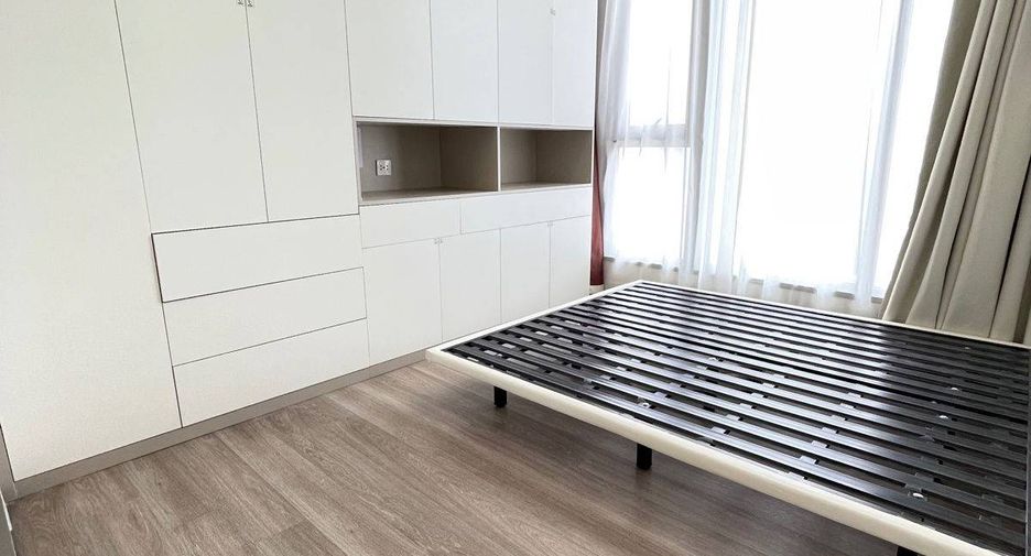 For rent 3 bedrooms condo in Bang Kho Laem, Bangkok