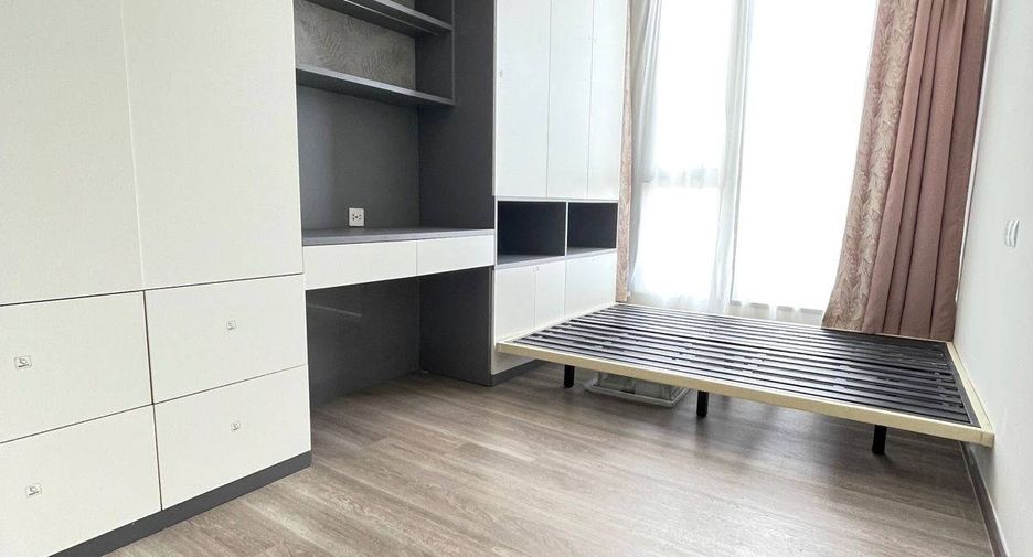 For rent 3 bedrooms condo in Bang Kho Laem, Bangkok