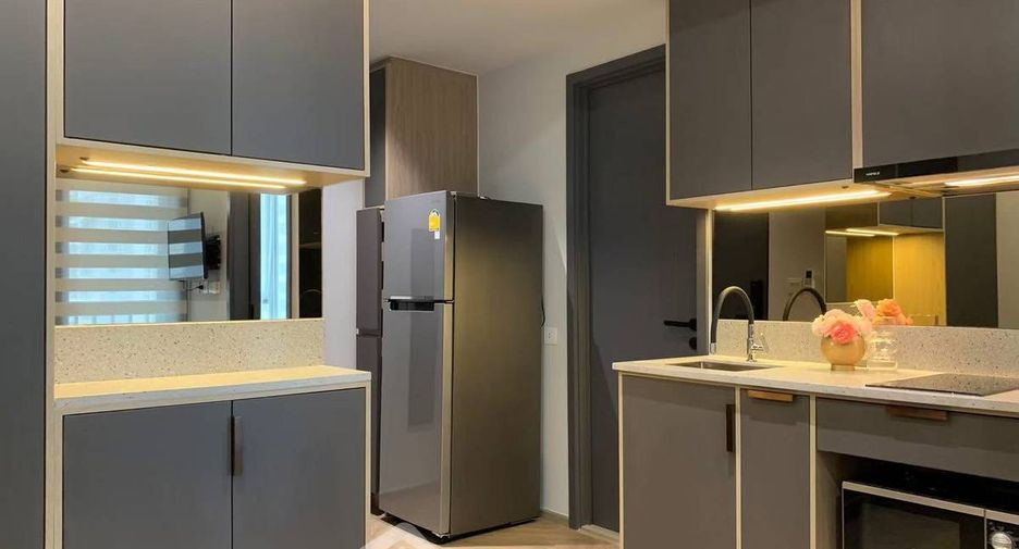 Condo en alquiler de 1 habitaciones en Bang Rak, Bangkok