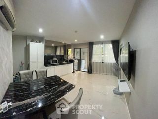 For rent 2 bedrooms condo in Phaya Thai, Bangkok