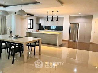 For rent 3 bedrooms apartment in Watthana, Bangkok