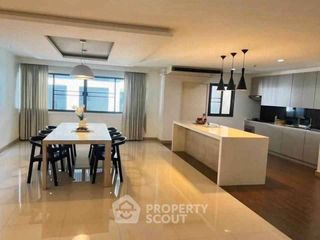 For rent 3 bedrooms apartment in Watthana, Bangkok