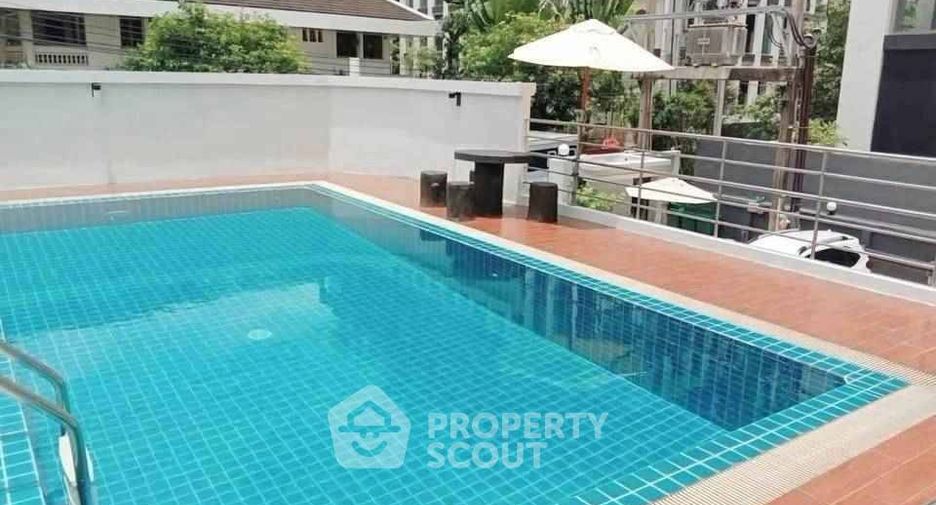 For rent 3 bedrooms apartment in Watthana, Bangkok