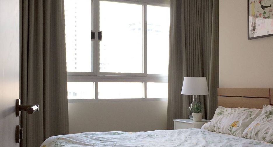 For rent 2 bedrooms condo in Watthana, Bangkok