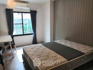 For rent 4 bedrooms condo in Watthana, Bangkok