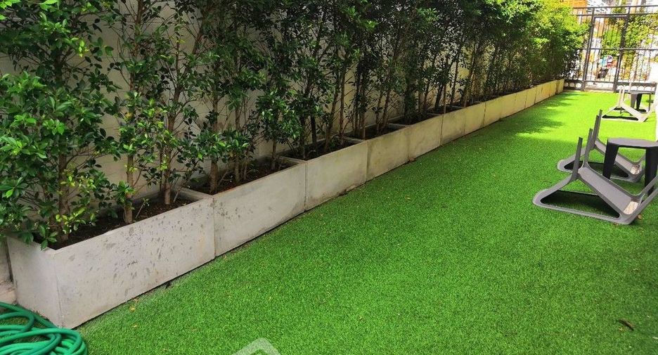 For rent 4 bedrooms condo in Watthana, Bangkok