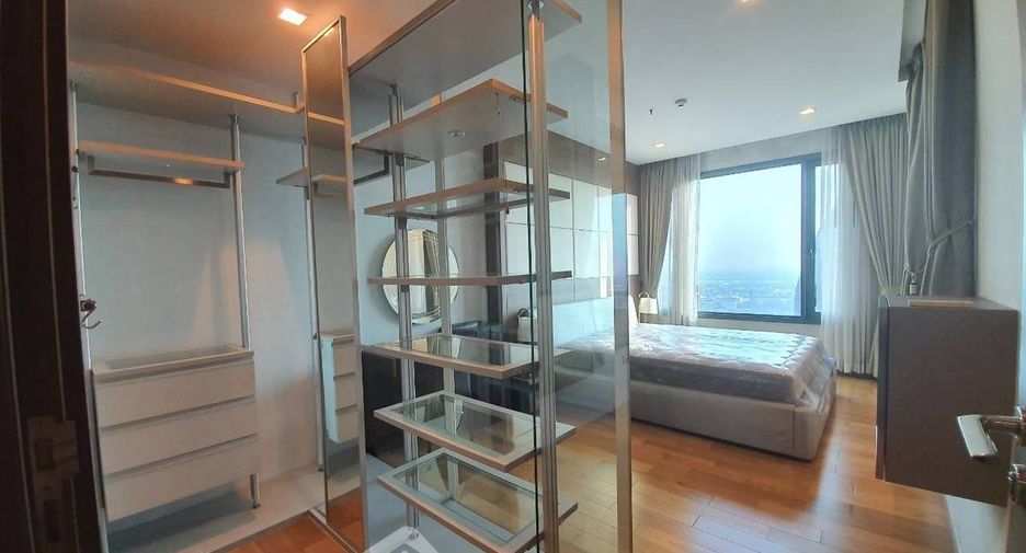 For rent 2 bedrooms condo in Khlong Toei, Bangkok