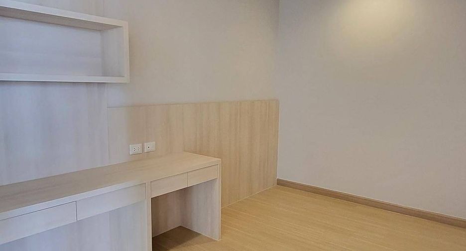 For rent 2 bedrooms condo in Yan Nawa, Bangkok