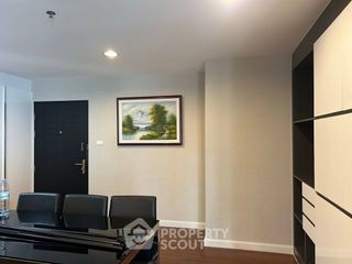 For rent 3 bedrooms condo in Huai Khwang, Bangkok