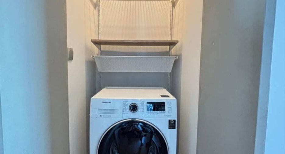 For rent 1 bed condo in Huai Khwang, Bangkok