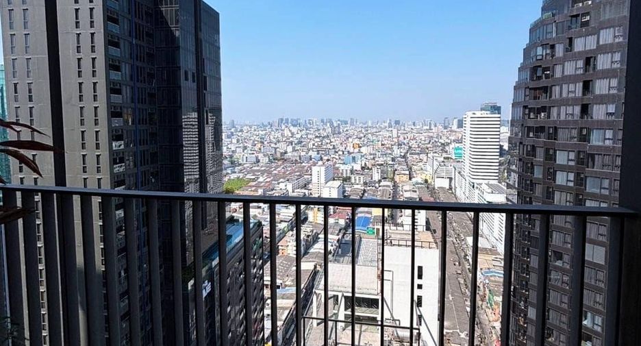 For rent 1 bed condo in Huai Khwang, Bangkok