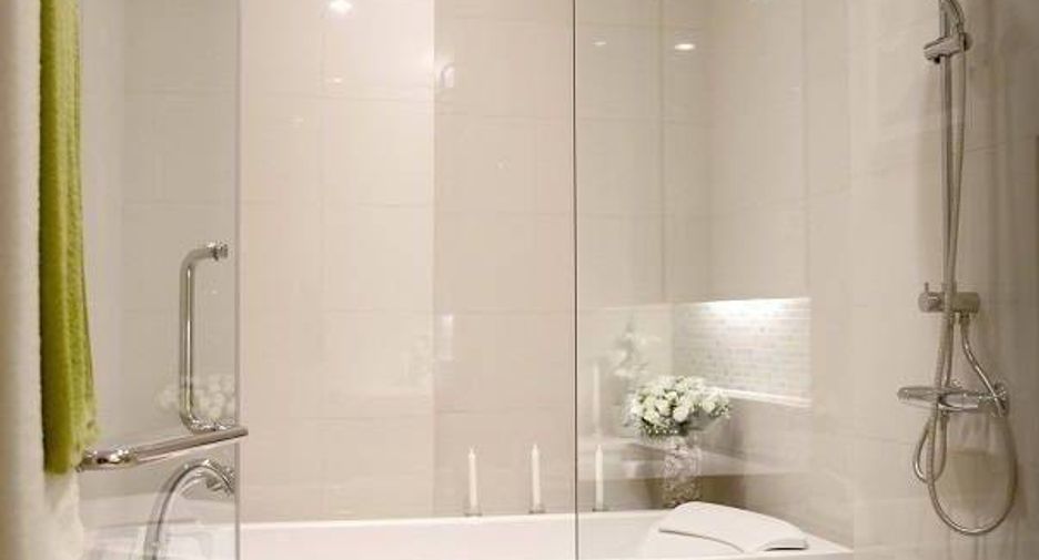 For rent 2 bedrooms condo in Khlong Toei, Bangkok