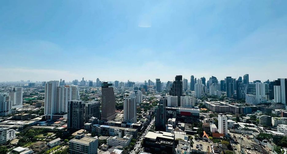 For rent 1 bed condo in Watthana, Bangkok