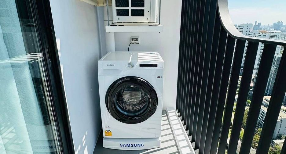 For rent 1 bed condo in Watthana, Bangkok