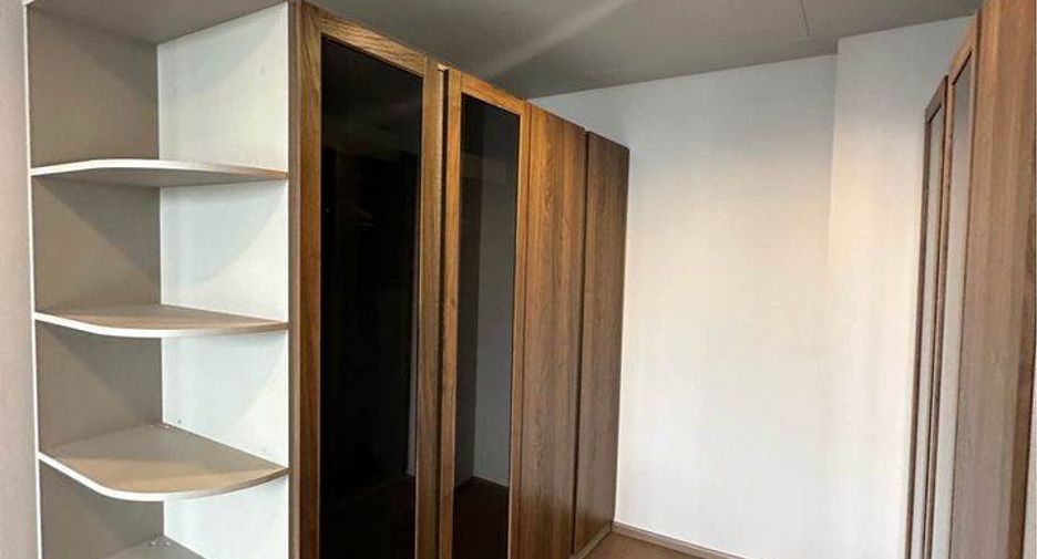 Condo en alquiler de 1 habitaciones en Khlong Toei, Bangkok