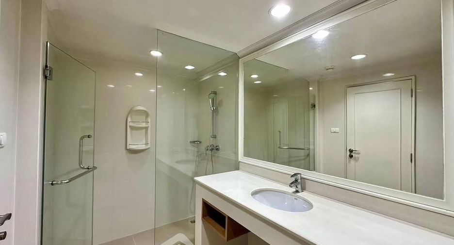 Condo en alquiler de 2 habitaciones en Pathum Wan, Bangkok