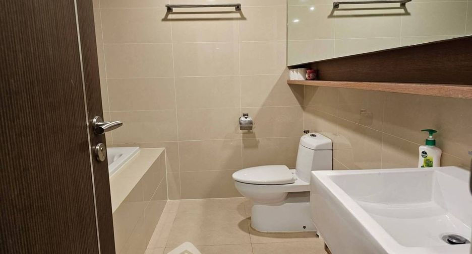 For rent 1 bed condo in Watthana, Bangkok