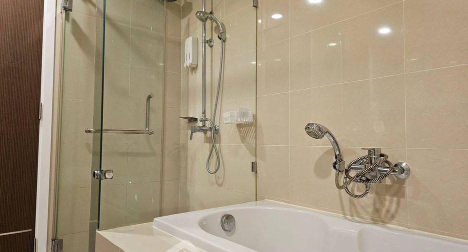 For rent 1 bed condo in Watthana, Bangkok