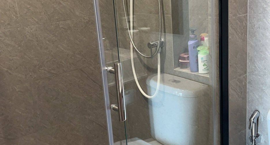For rent 2 bedrooms condo in Bang Kapi, Bangkok