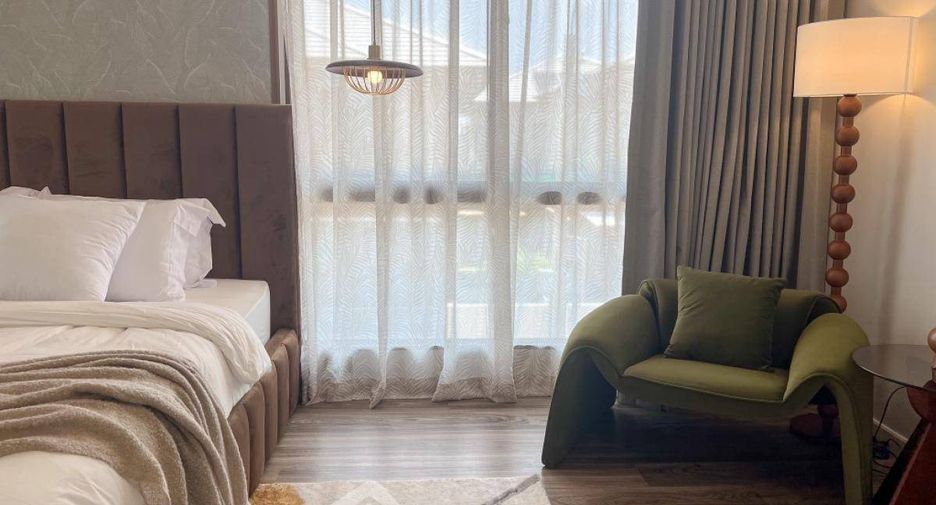 For rent 4 bedrooms house in Bang Kapi, Bangkok