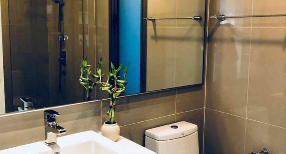 For rent 2 bedrooms condo in Yan Nawa, Bangkok