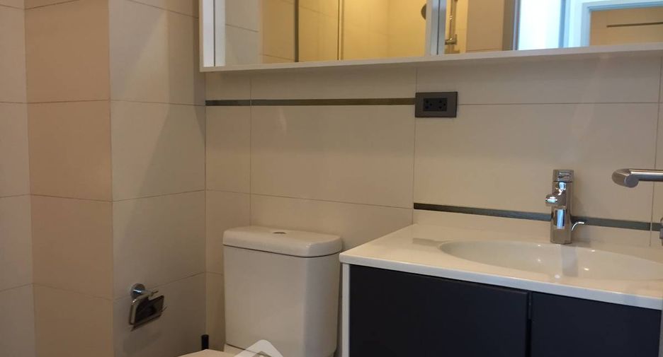 Condo en alquiler de 2 habitaciones en Khlong Toei, Bangkok